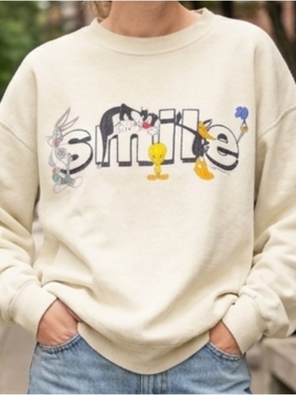 1995 LooneyToons smile sweater